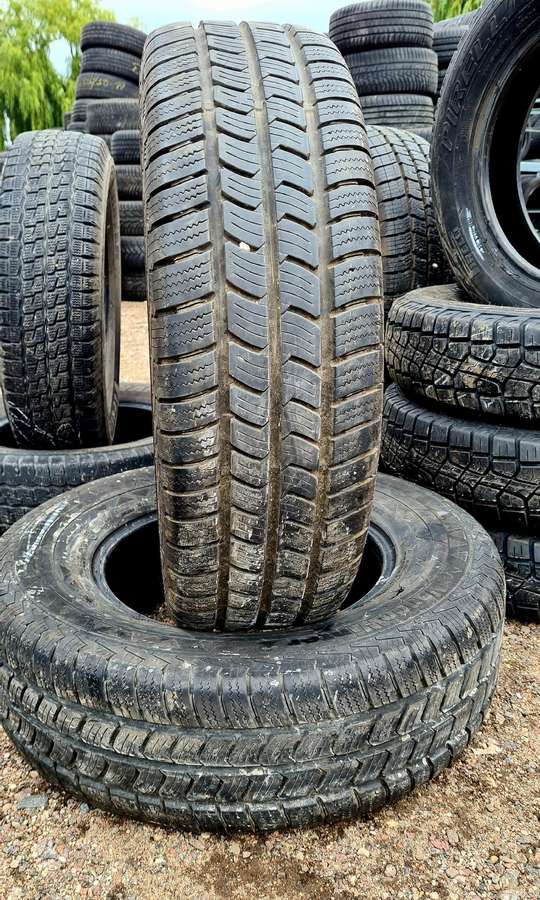 Continental, all-season 225/75 R16