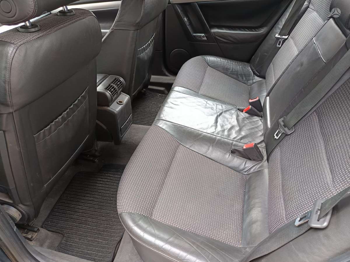 Opel Vectra, 2.2 l., hatchback