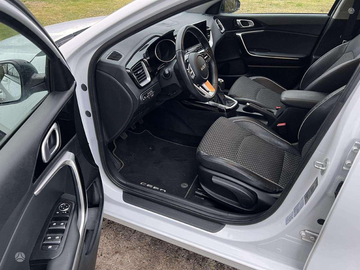 Kia Ceed dalimis