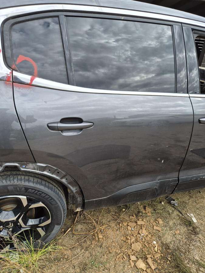Citroen C5 Aircross dalimis