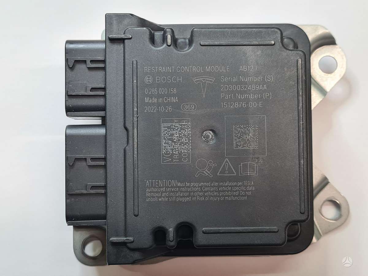 Tesla Model S R7f701330a secured locked 1512876 00 e 0285020158