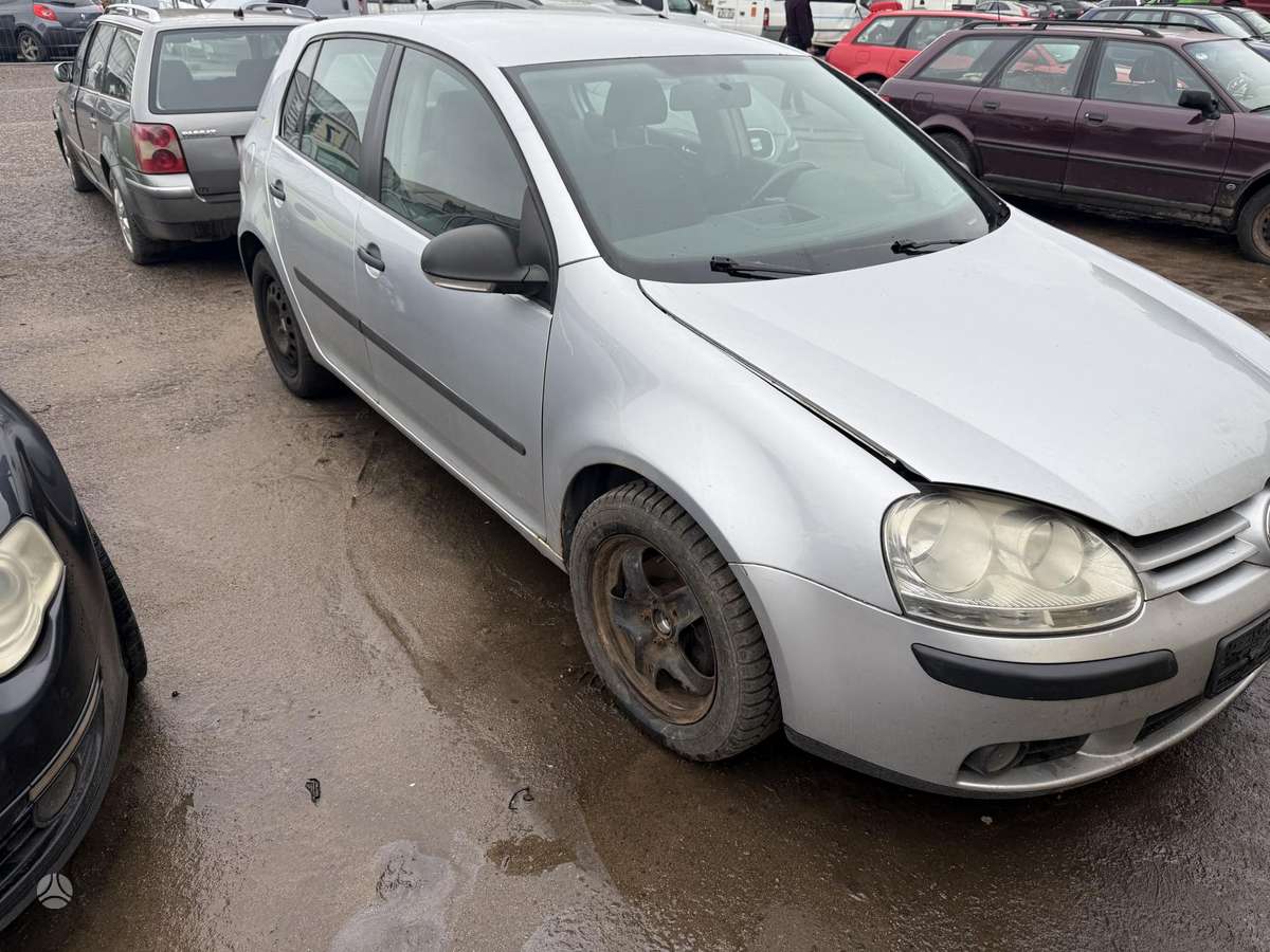 Volkswagen Golf Minsko pl 33a 5 angaras