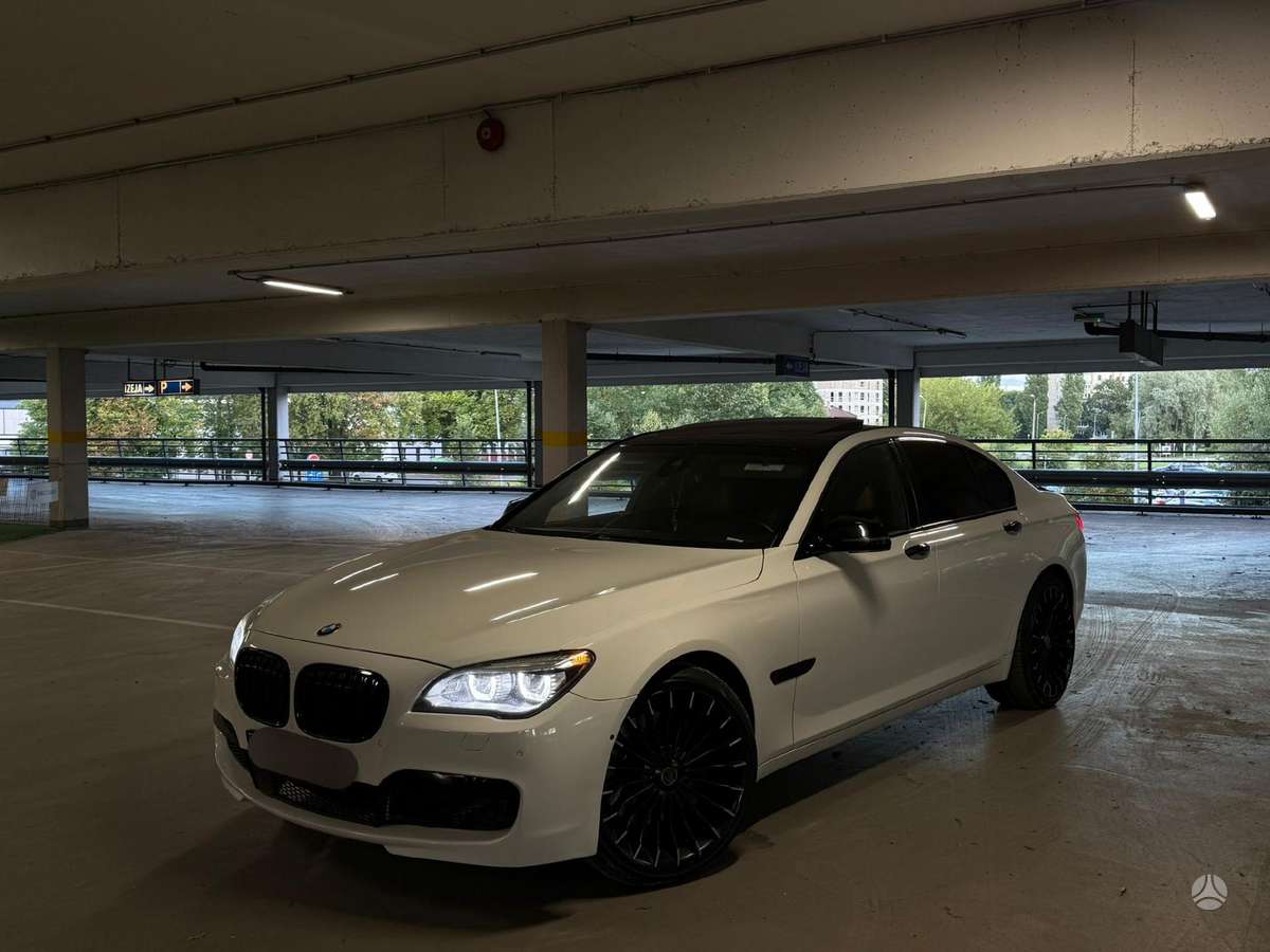 BMW 750, 5.0 l., Седан