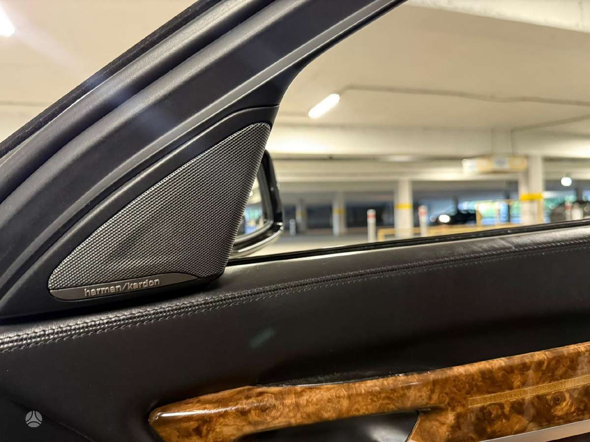 BMW 750, 5.0 l., Седан