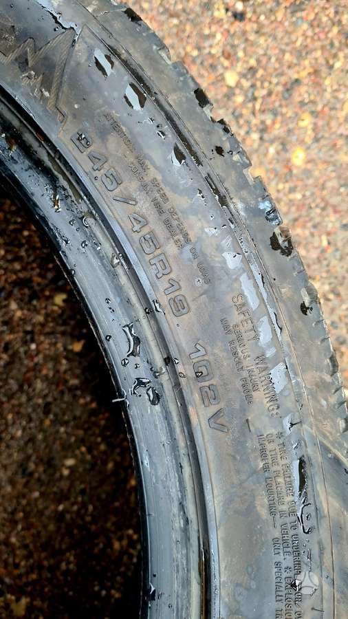 Dunlop, зимние 245/45 R19