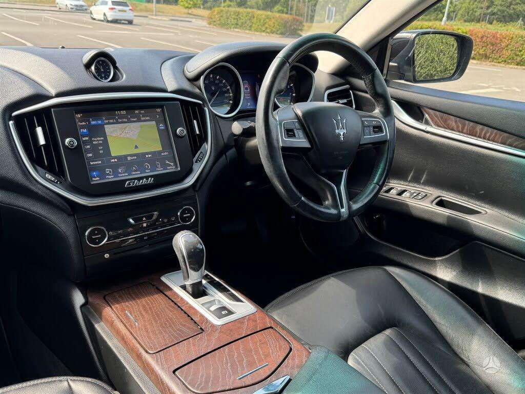 Maserati Ghibli dalimis