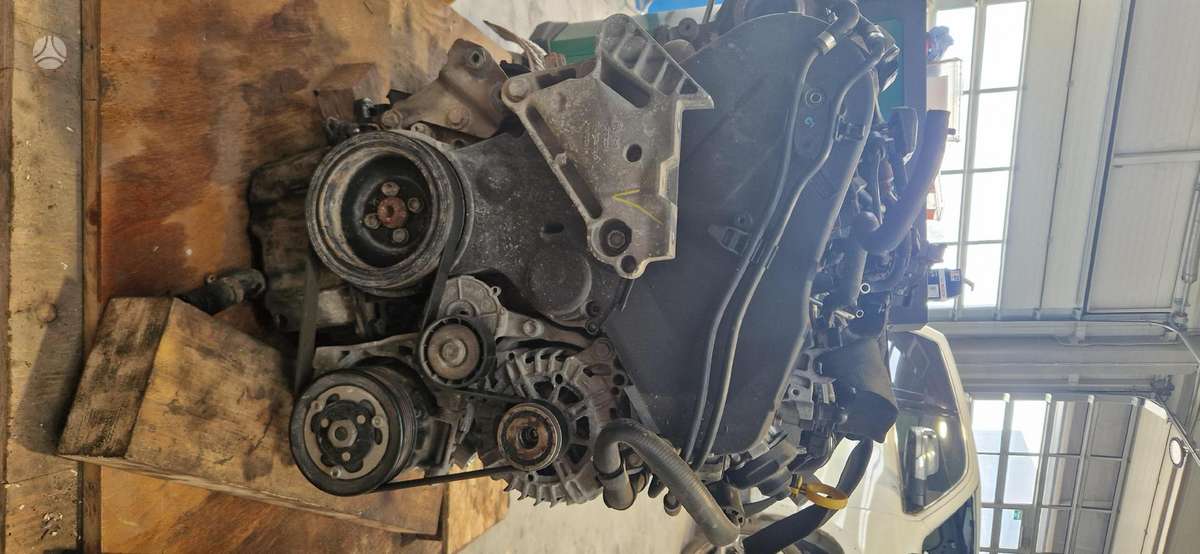 Skoda Superb, DFG166952, engine parts