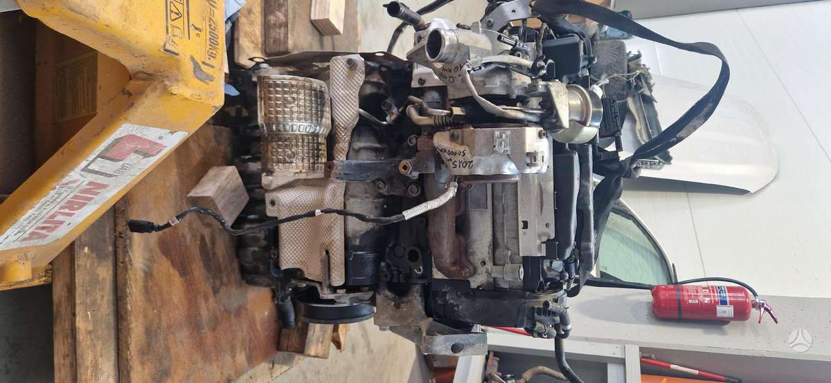 Skoda Superb, DFG166952, engine parts