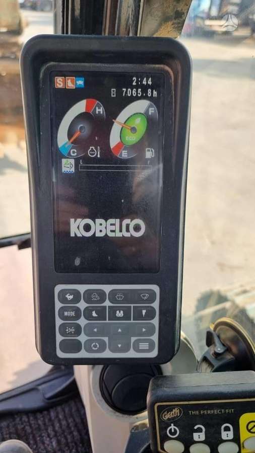 Kobelco SK 140 SRLC-5, ekskavatoriai