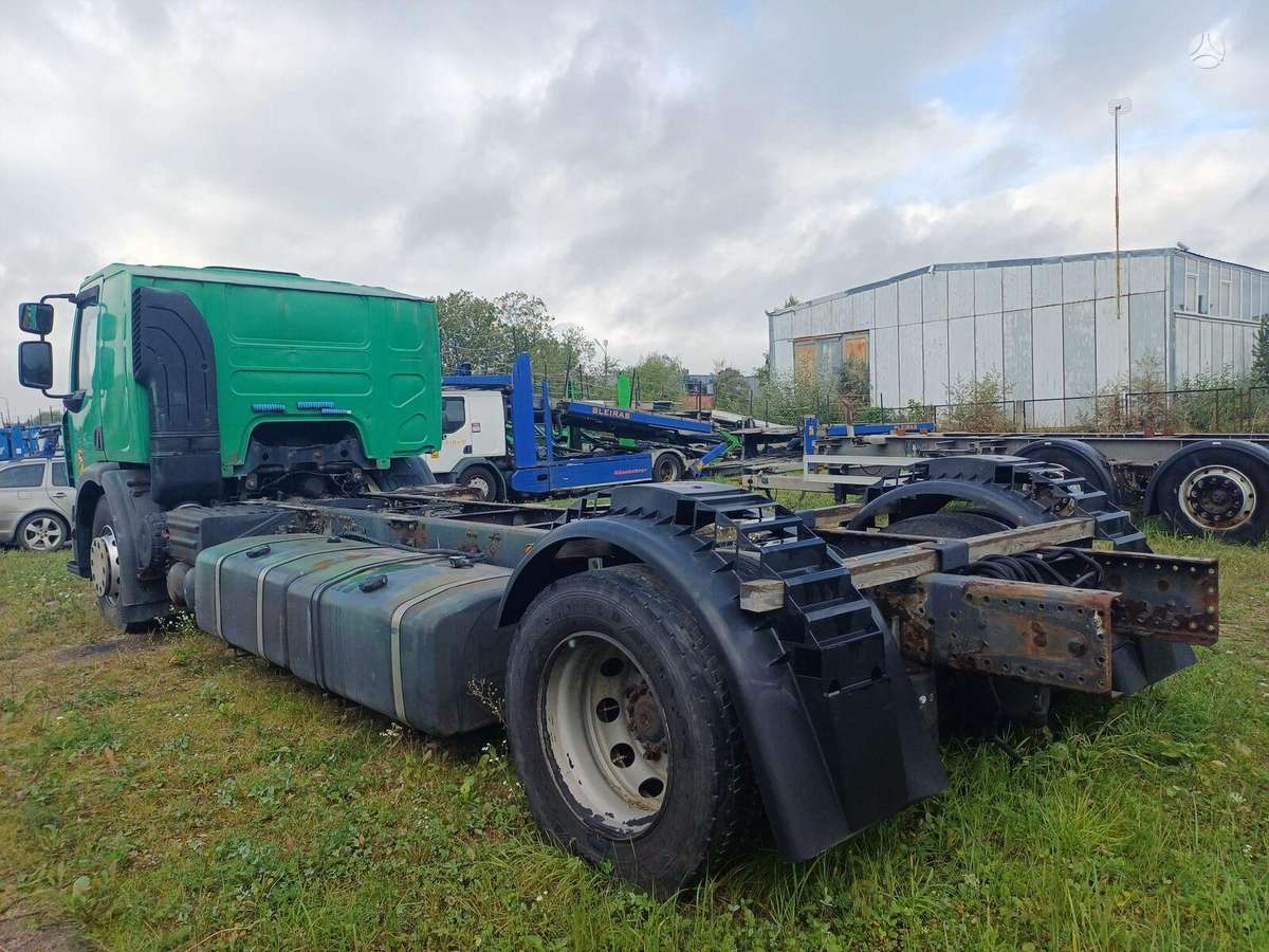 Renault Premium 2008, шасси