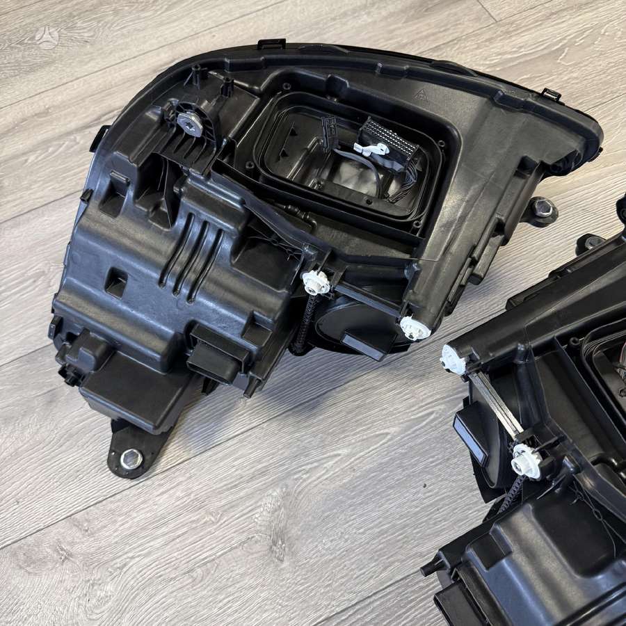 Mercedes-Benz E klasė lights