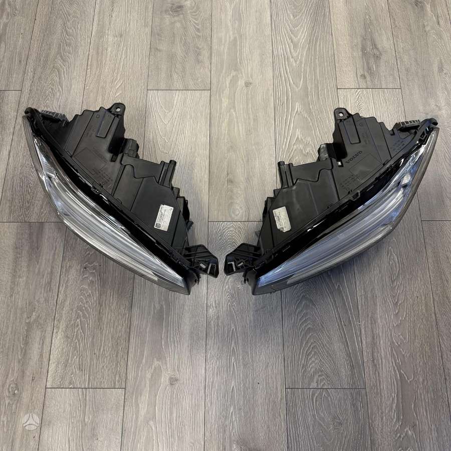 Volvo XC90 lights