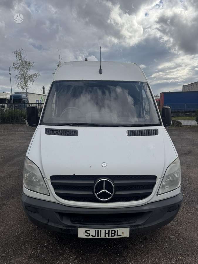 Mercedes-Benz Sprinter, 2011