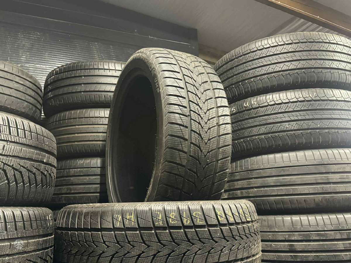Minerva FROSTRACK UHP | 2 VNT., winter 245/45 R20