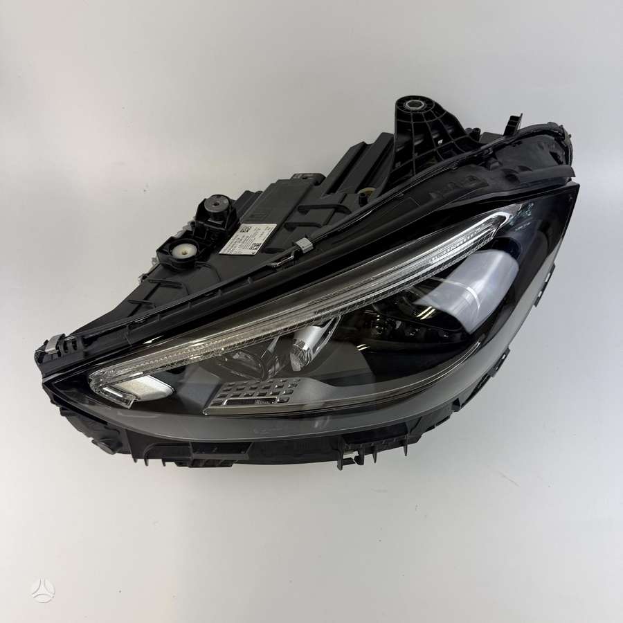 Mercedes-Benz C klasė lights