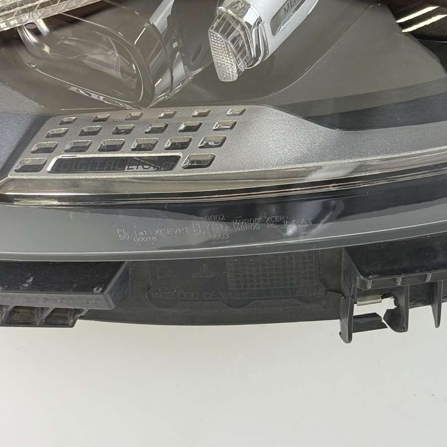 Mercedes-Benz C klasė lights