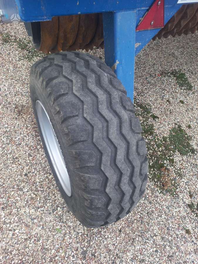 Dalbo MAXIROLL, dirvos tankinimo, lyginimo volai