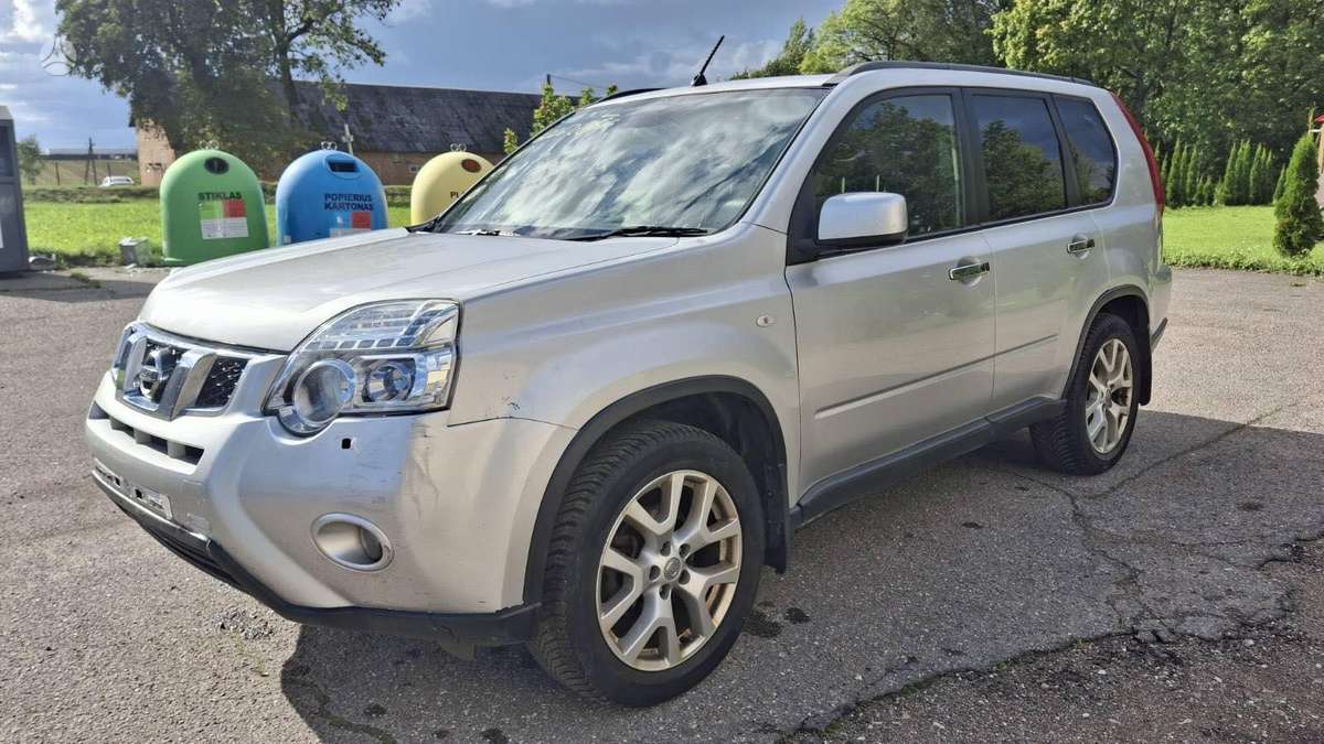 Nissan X-Trail по частям