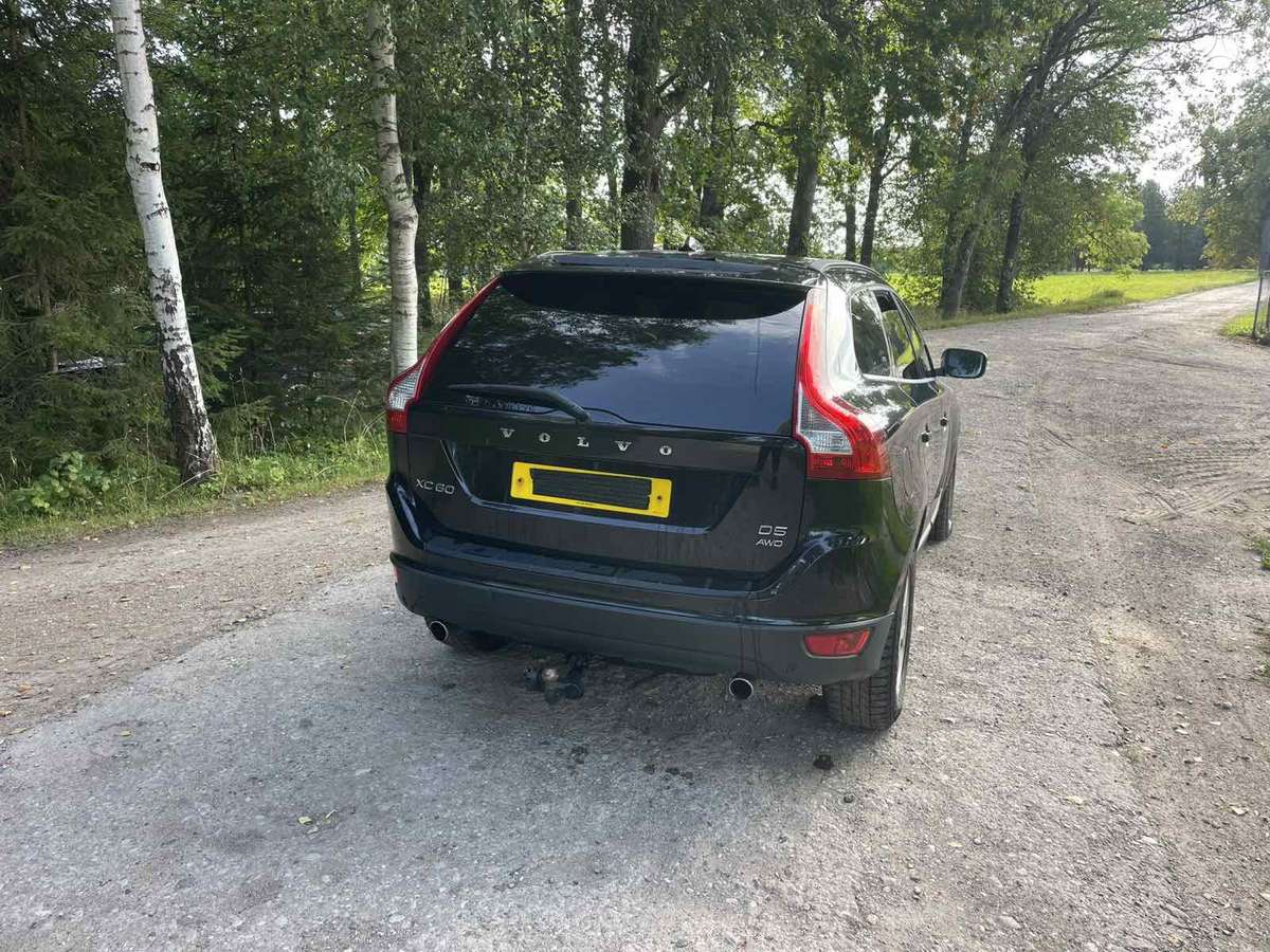 Volvo XC60 dalimis