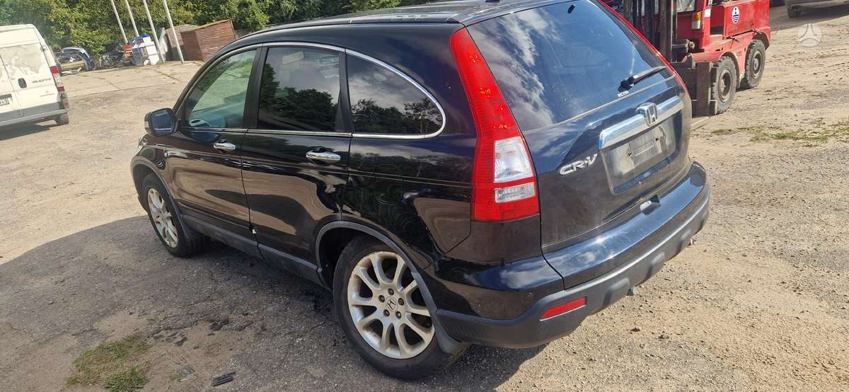 Honda CR-V rezerves daļās