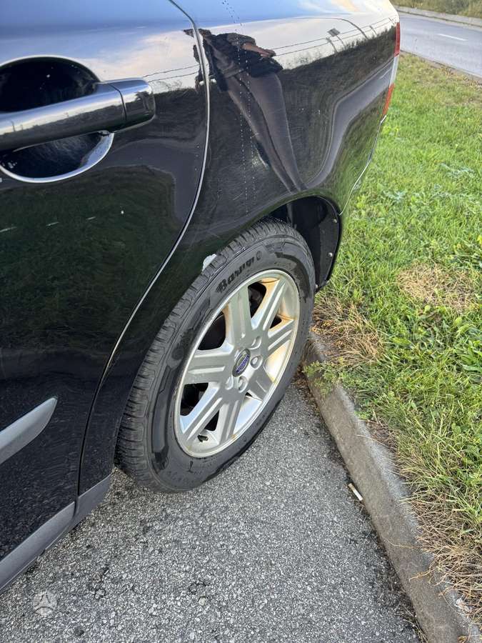 Volvo V50 - 4