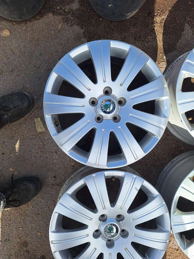 Skoda, light alloy, R17