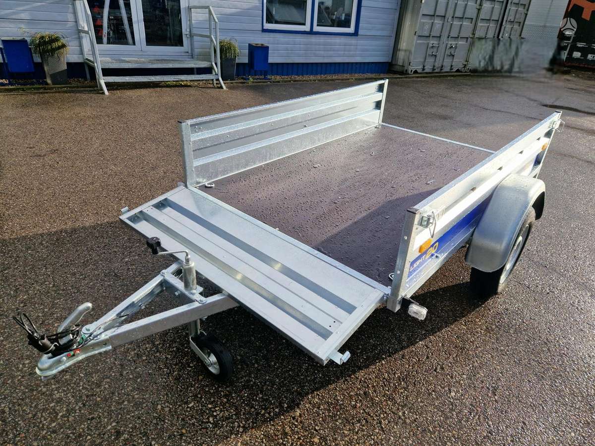 Vesta L20, passenger car trailers