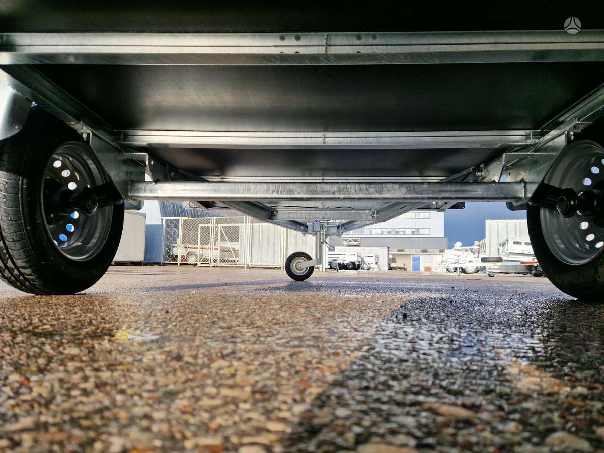 Vesta L20, passenger car trailers