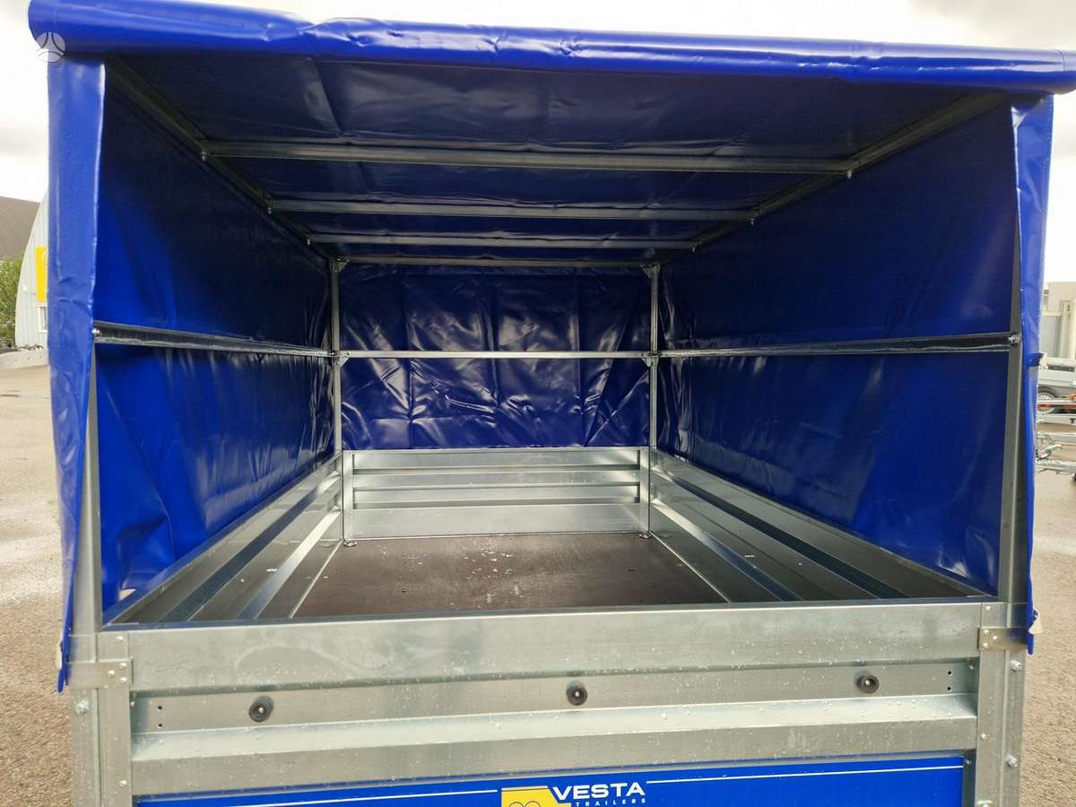 Vesta L20, passenger car trailers