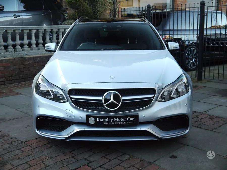 Mercedes-Benz E63 AMG dalimis