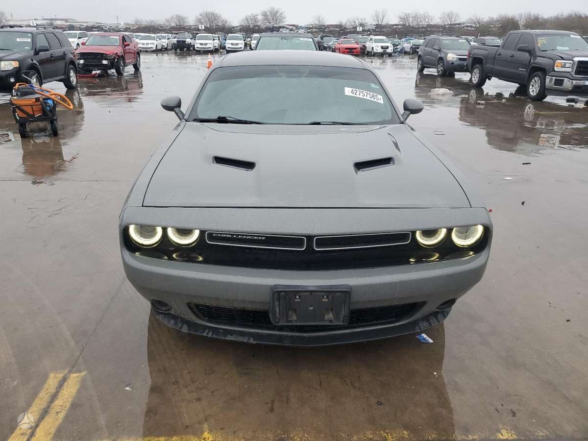 Dodge Challenger
