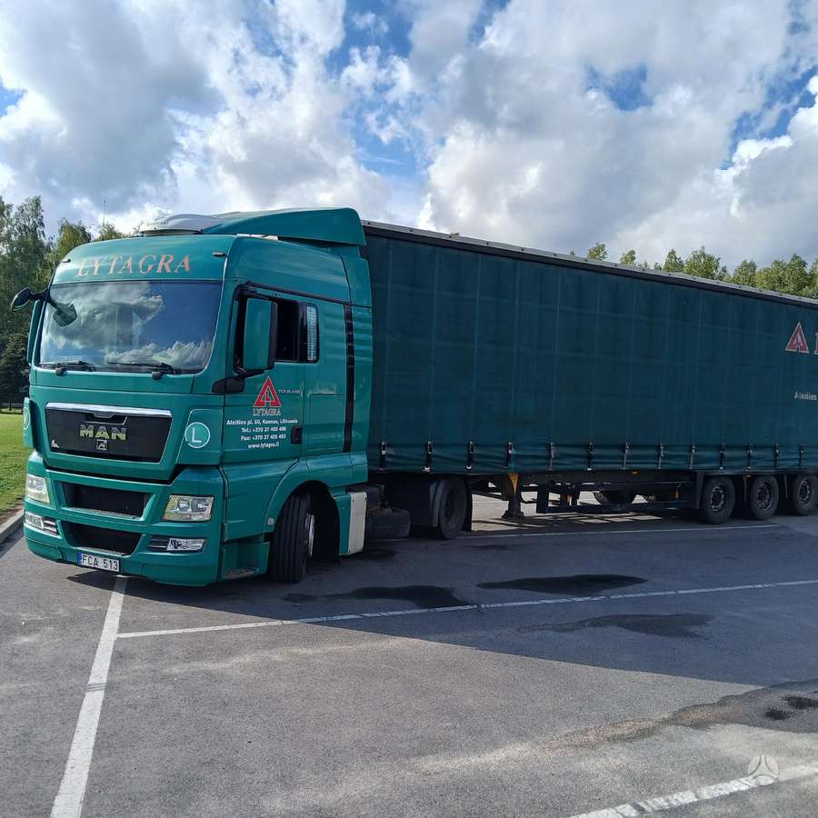 MAN TGX 18.440 MEGA su Puspriekabe, double sleeper