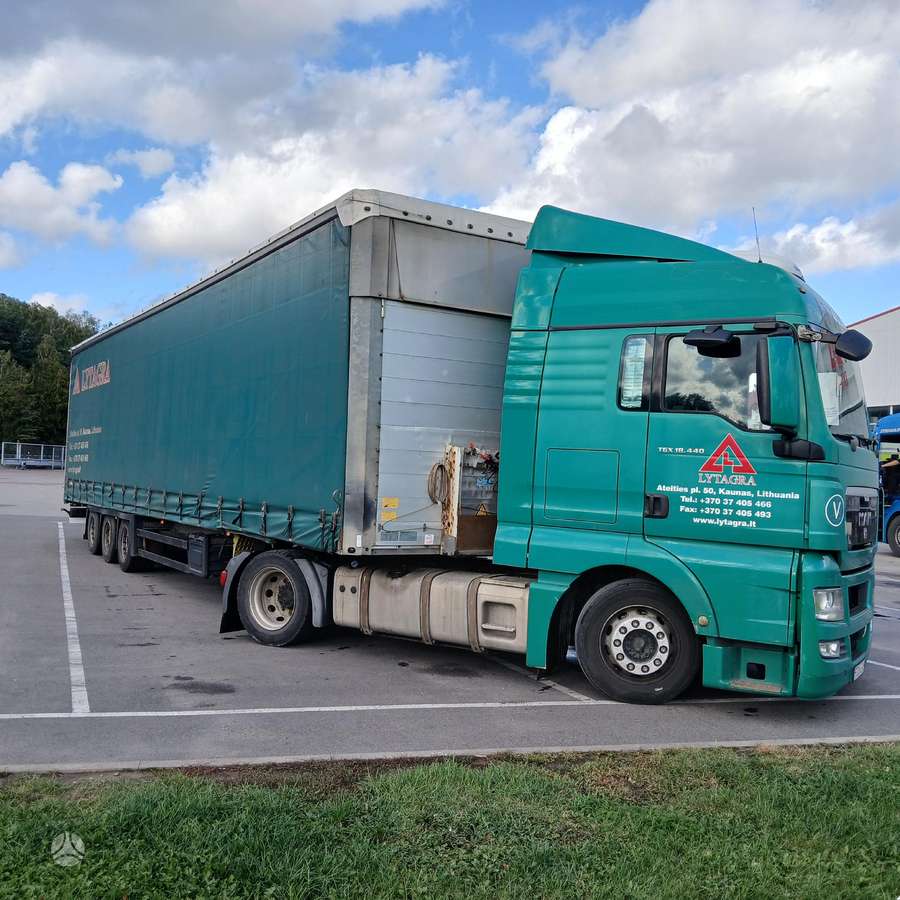 MAN TGX 18.440 MEGA su Puspriekabe, double sleeper