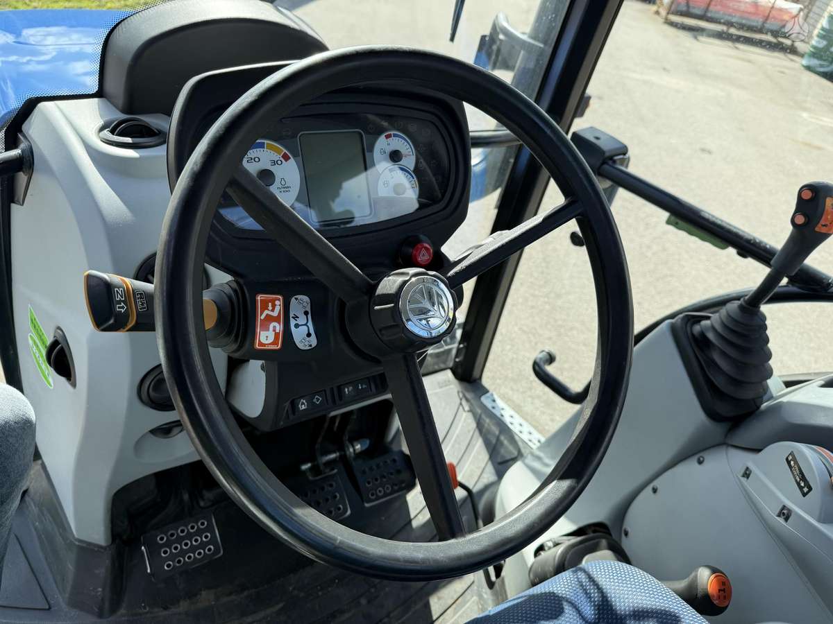 New Holland T-4.85, traktoriai