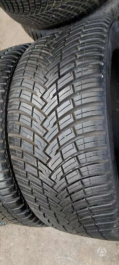 Pirelli, всесезонные 245/40 R19