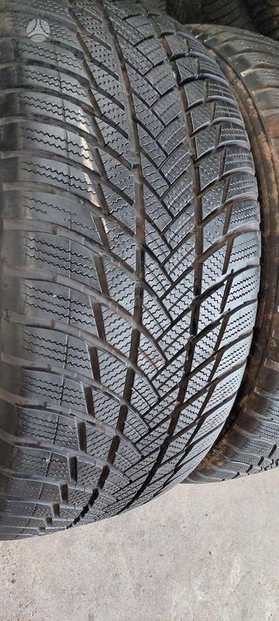 Bridgestone, ziemas 285/45 R21