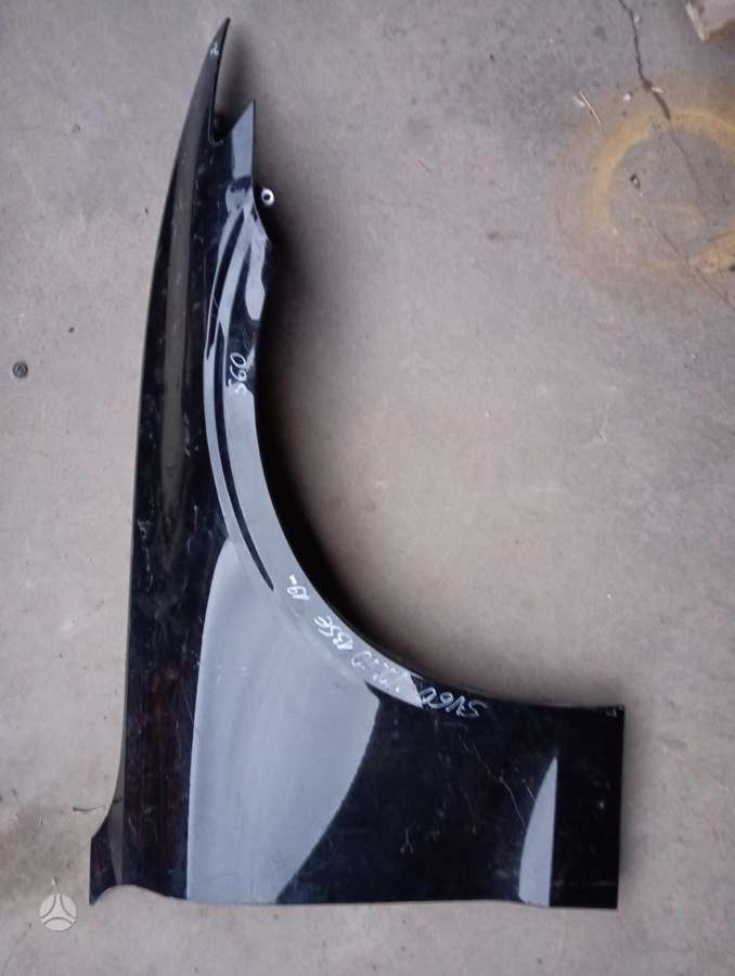 Volvo S60 bamperi, spārni