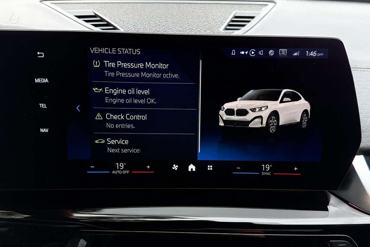 BMW X2, 2.0 l., Минивэн