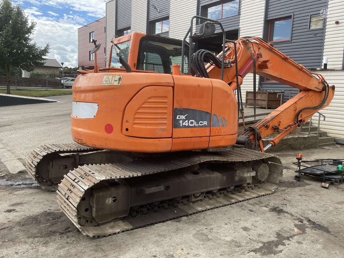 Doosan DX140LCR-3 dalimis, экскаваторы