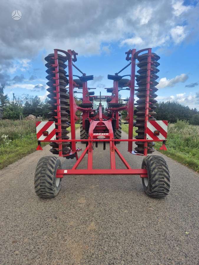 Horsch TERRANO 5 FX, scrapers, scrubbers