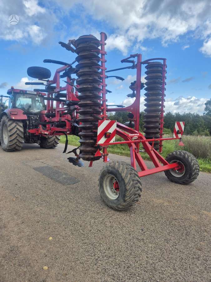 Horsch TERRANO 5 FX, scrapers, scrubbers