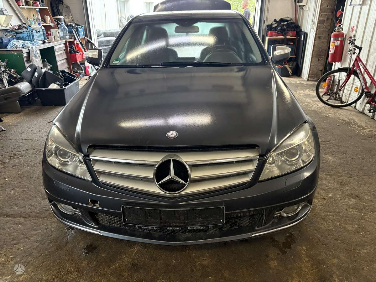 Mercedes-Benz C200 37068366700