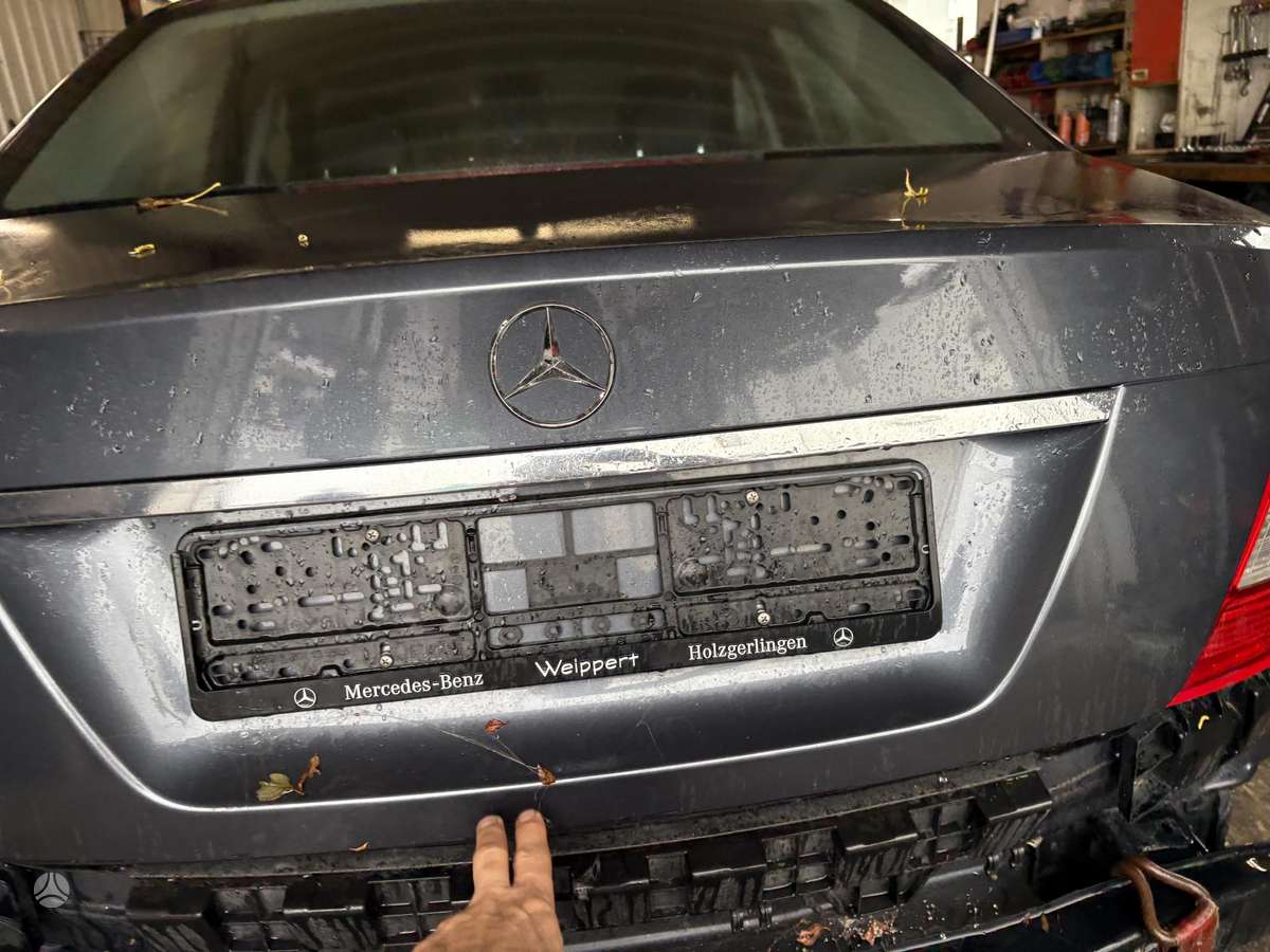 Mercedes-Benz C200 37068366700