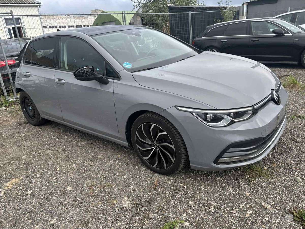 Volkswagen Golf 37068366700