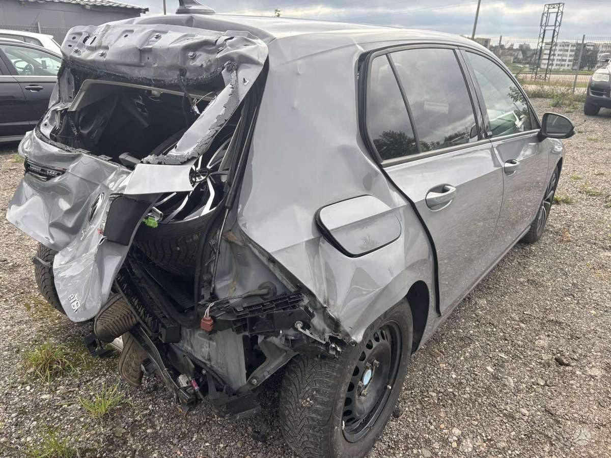 Volkswagen Golf 37068366700