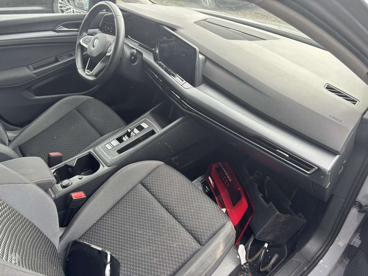 Volkswagen Golf 37068366700