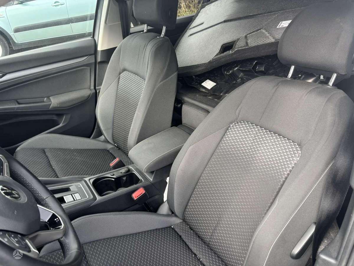 Volkswagen Golf 37068366700