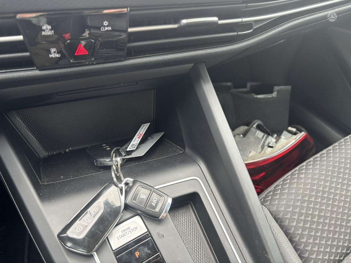 Volkswagen Golf 37068366700