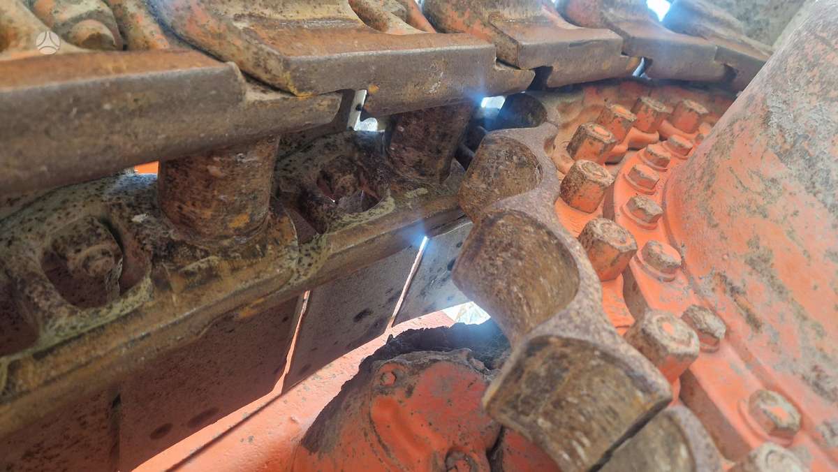 Komatsu D65PX-15EO, buldozeri