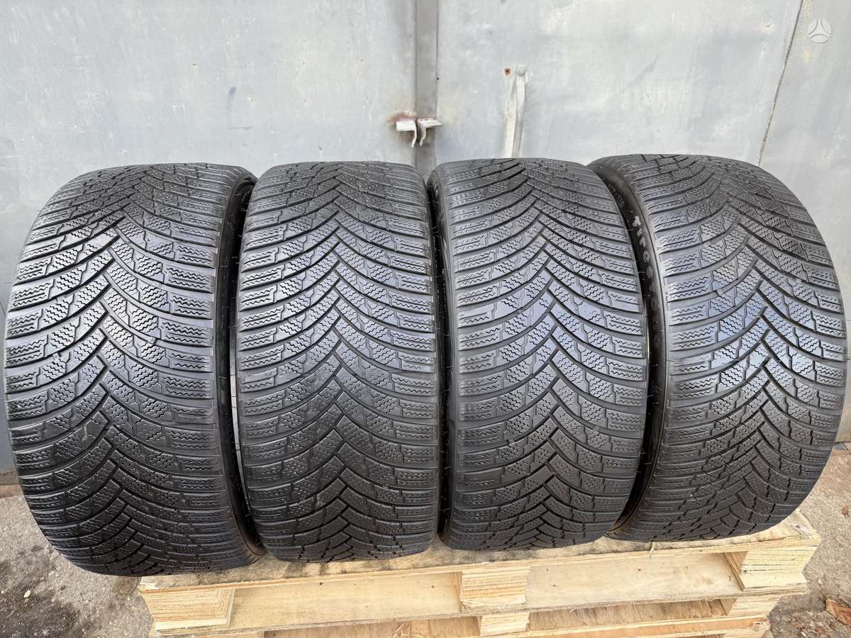 Firestone Winterhawk4/2022m, žieminės 235/35 R19